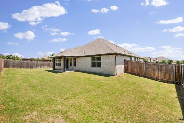605 Roscoe Drive, Midlothian, TX 76065