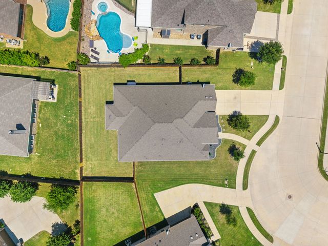 605 Roscoe Drive, Midlothian, TX 76065