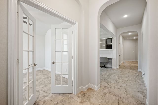 605 Roscoe Drive, Midlothian, TX 76065