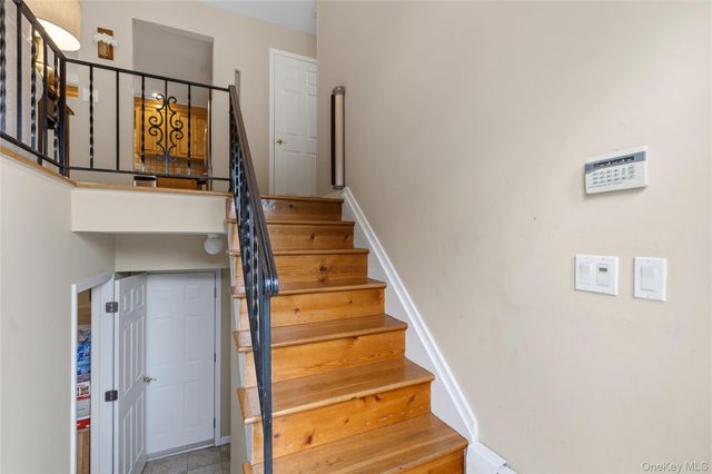 3 Valerie Lane, Mahopac, NY 10541