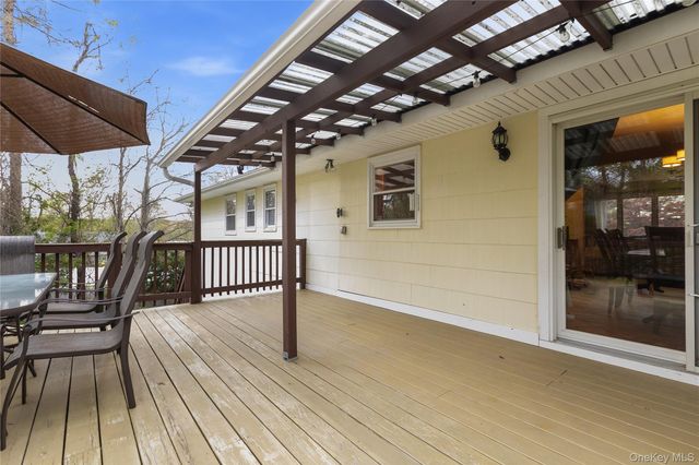 3 Valerie Lane, Mahopac, NY 10541
