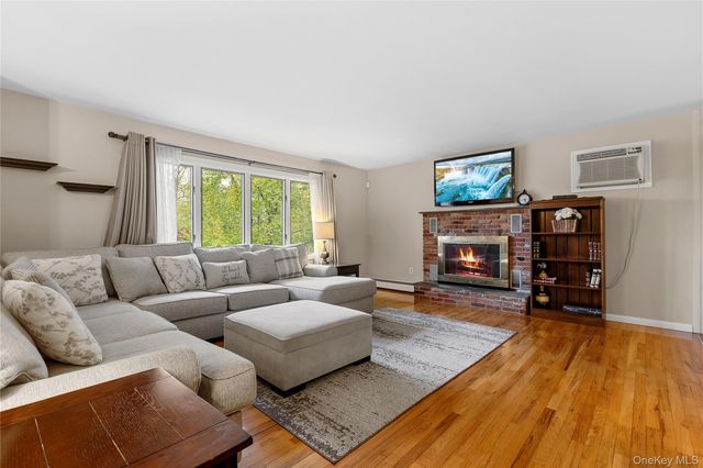 3 Valerie Lane, Mahopac, NY 10541