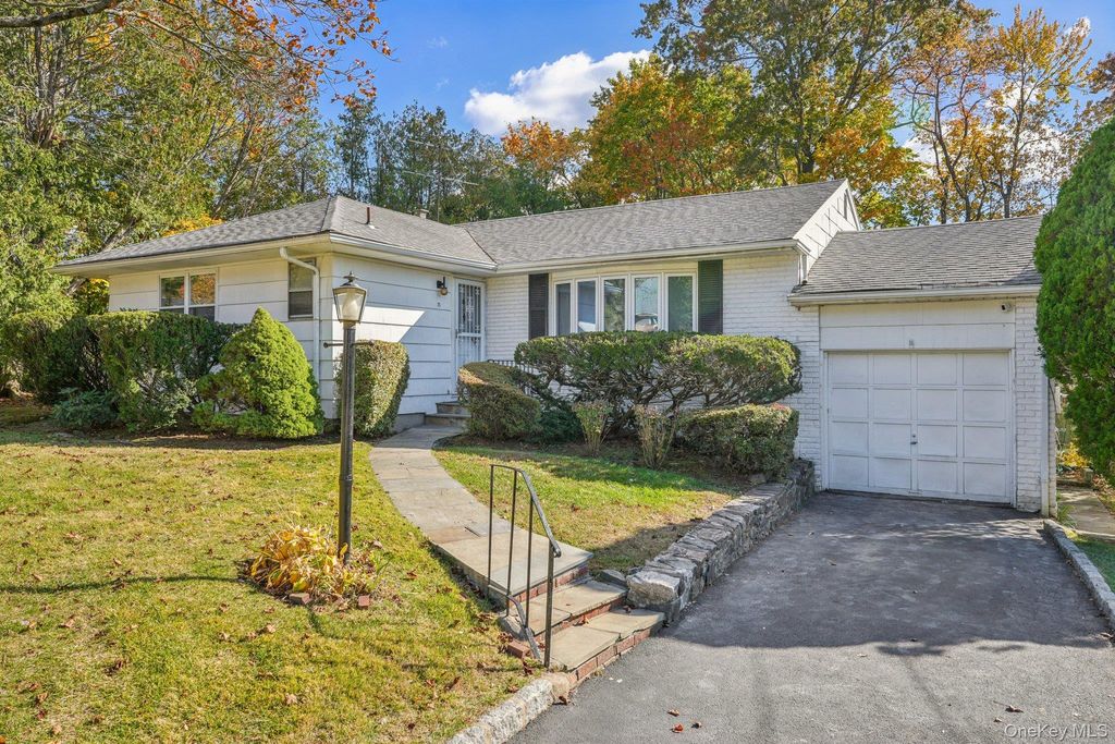 71 Dora Lane, New Rochelle, NY 10804