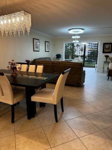 7290 Ashford Place 404, Delray Beach, FL 33446