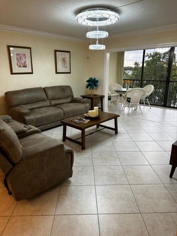7290 Ashford Place 404, Delray Beach, FL 33446
