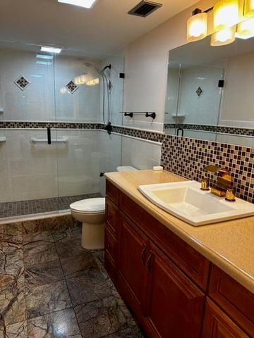 7290 Ashford Place 404, Delray Beach, FL 33446