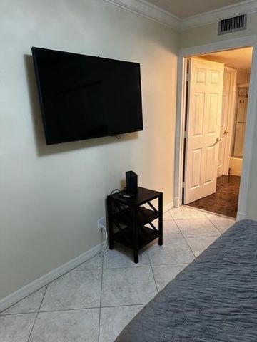 7290 Ashford Place 404, Delray Beach, FL 33446