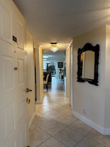 7290 Ashford Place 404, Delray Beach, FL 33446