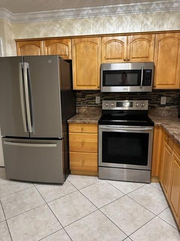 7290 Ashford Place 404, Delray Beach, FL 33446
