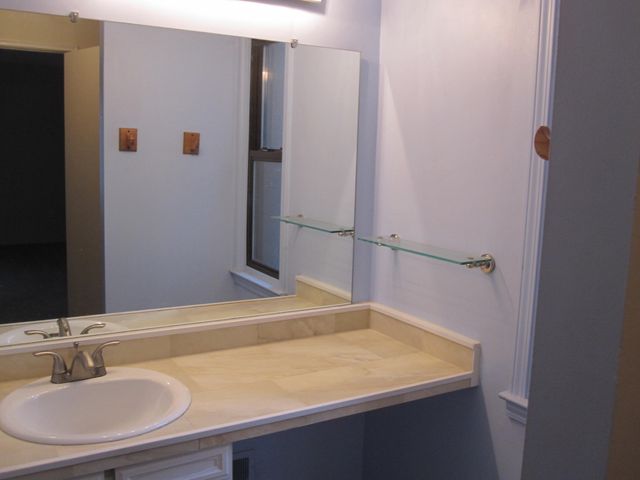 820 Cliffs Drive 306, Ypsilanti Twp, MI 48198