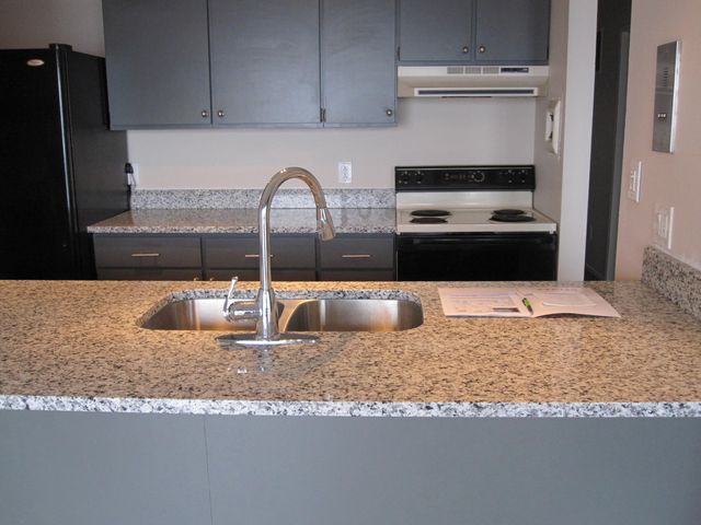 820 Cliffs Drive 306, Ypsilanti Twp, MI 48198