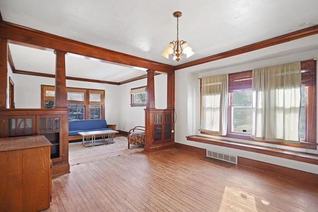 6638 31st AVENUE, Kenosha, WI 53142