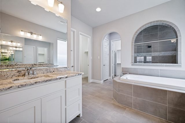 764 Thoroughbred Avenue, Frisco, TX 75036