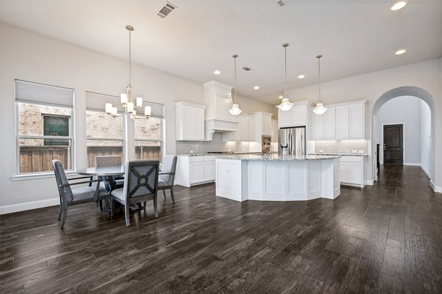 764 Thoroughbred Avenue, Frisco, TX 75036