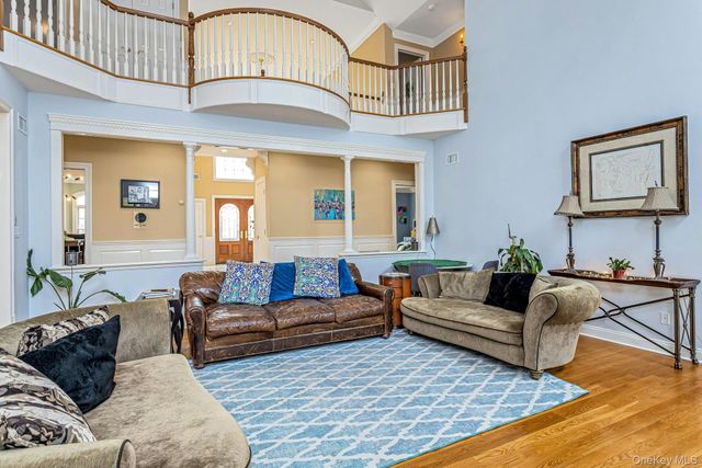 3 Kniffen Road, Katonah, NY 10536