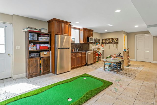 3 Kniffen Road, Katonah, NY 10536