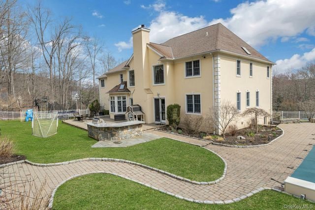 3 Kniffen Road, Katonah, NY 10536