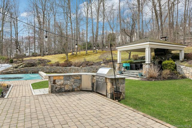 3 Kniffen Road, Katonah, NY 10536