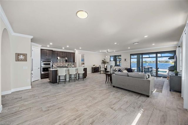 6767 Pennyroyal DR, Naples, FL 34114