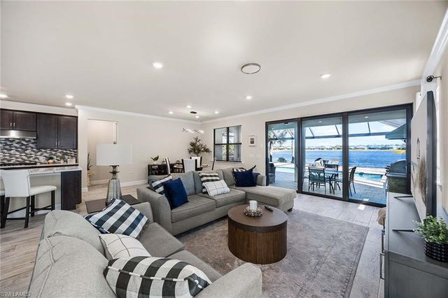 6767 Pennyroyal DR, Naples, FL 34114