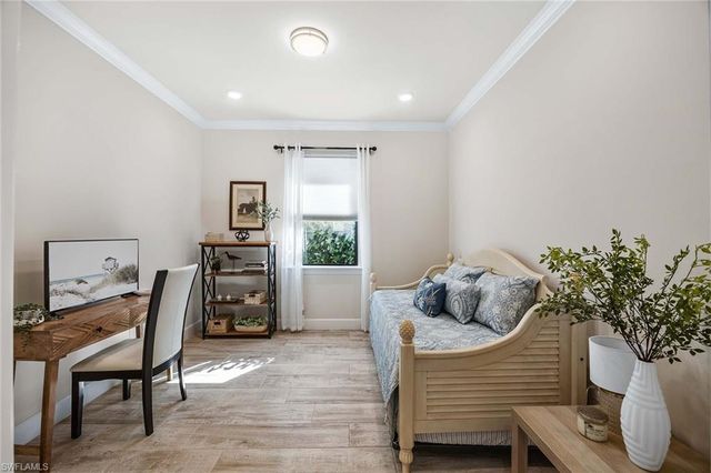 6767 Pennyroyal DR, Naples, FL 34114