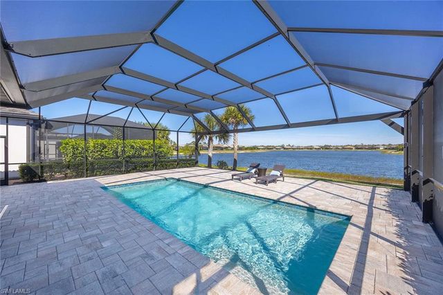 6767 Pennyroyal DR, Naples, FL 34114