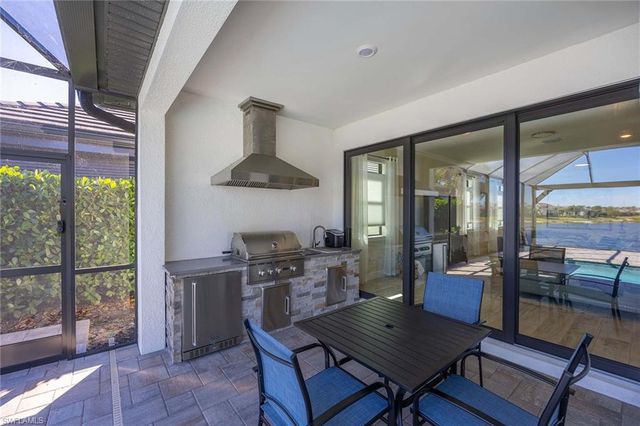 6767 Pennyroyal DR, Naples, FL 34114