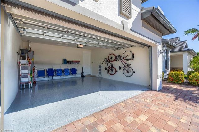 6767 Pennyroyal DR, Naples, FL 34114