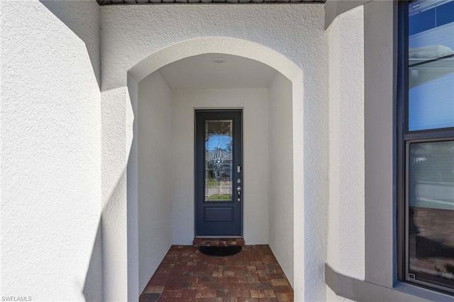 6767 Pennyroyal DR, Naples, FL 34114