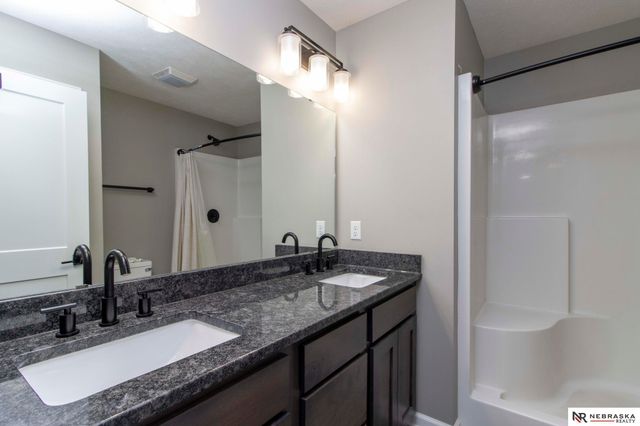 4062 W Gary Gately Street, Lincoln, NE 68528