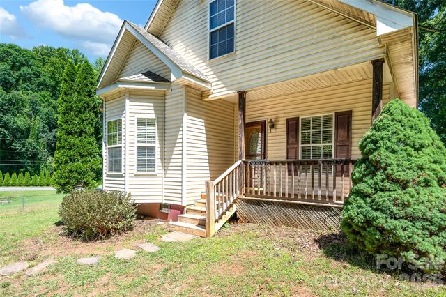 105 Queensbury Road, Troutman, NC 28166