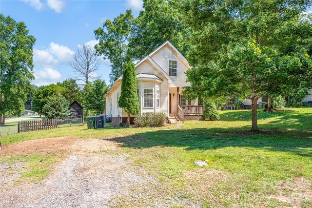 105 Queensbury Road, Troutman, NC 28166
