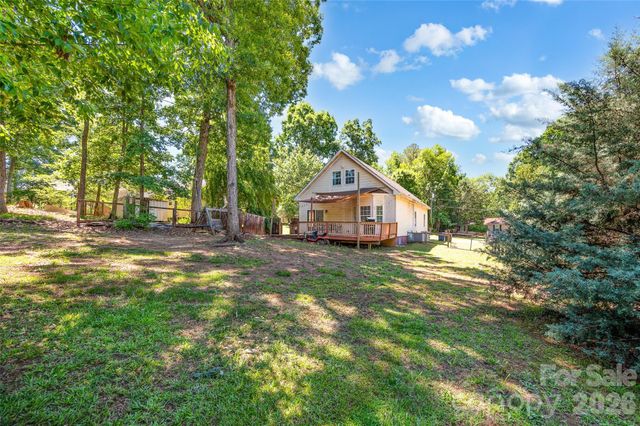 105 Queensbury Road, Troutman, NC 28166