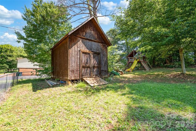 105 Queensbury Road, Troutman, NC 28166
