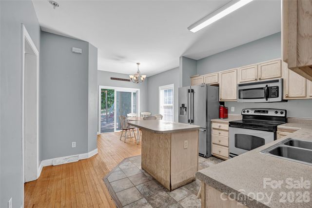 105 Queensbury Road, Troutman, NC 28166