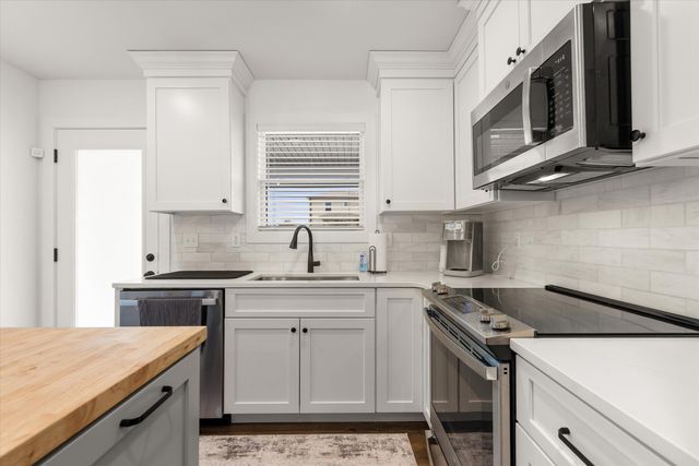 2275 N TRAVELLER DR, Columbia, MO 65202