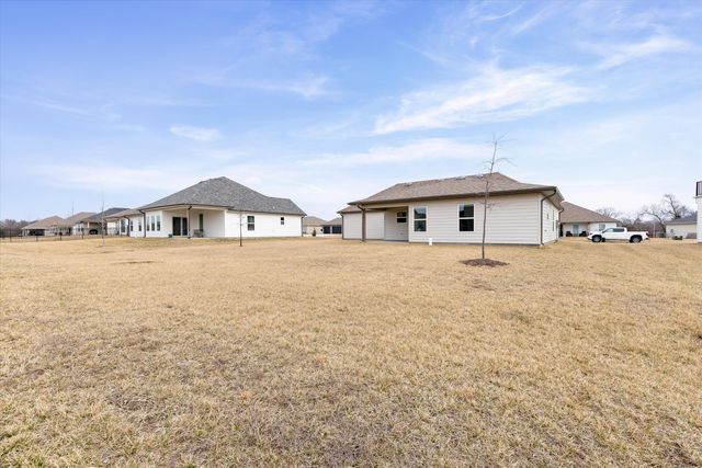 2275 N TRAVELLER DR, Columbia, MO 65202