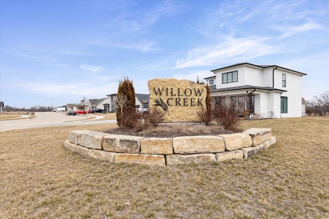 2275 N TRAVELLER DR, Columbia, MO 65202