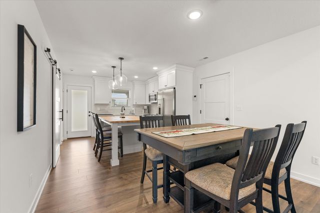 2275 N TRAVELLER DR, Columbia, MO 65202