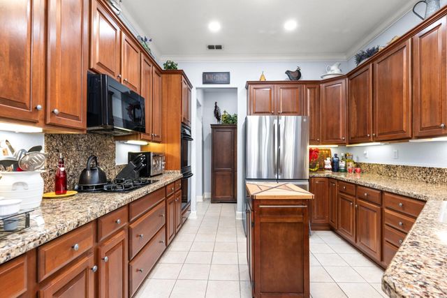 1145 Secret Lake Loop, Lincoln, CA 95648