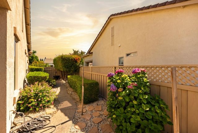 1145 Secret Lake Loop, Lincoln, CA 95648
