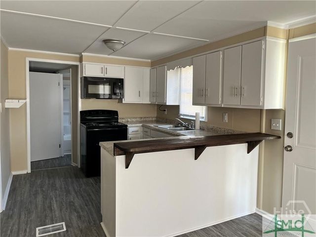 11 Mikell Street, Pembroke, GA 31321