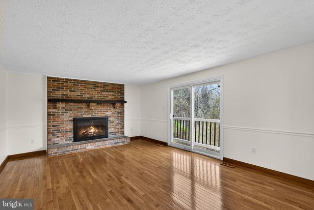 1153 KETTLE POND LN, Great Falls, VA 22066