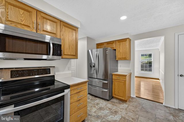 1153 KETTLE POND LN, Great Falls, VA 22066