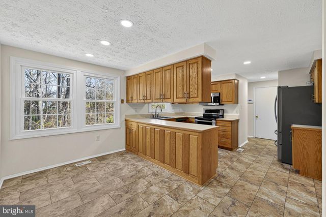 1153 KETTLE POND LN, Great Falls, VA 22066