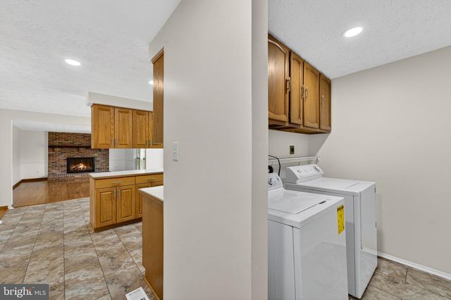 1153 KETTLE POND LN, Great Falls, VA 22066