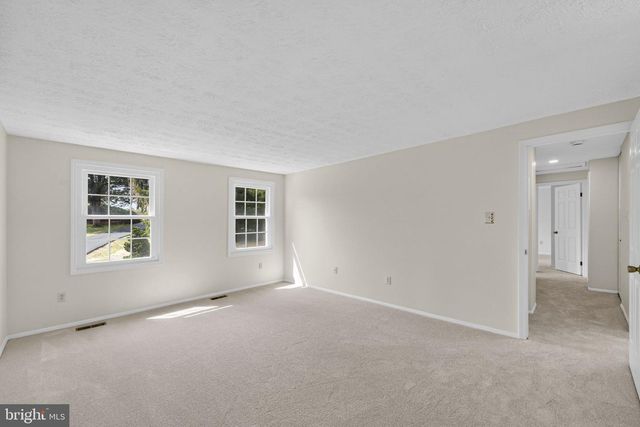 1153 KETTLE POND LN, Great Falls, VA 22066