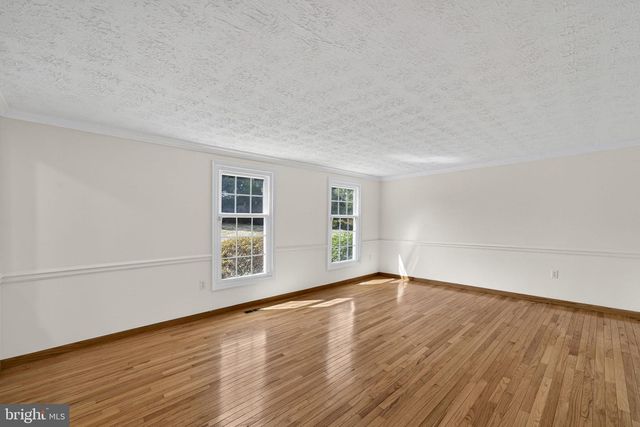 1153 KETTLE POND LN, Great Falls, VA 22066