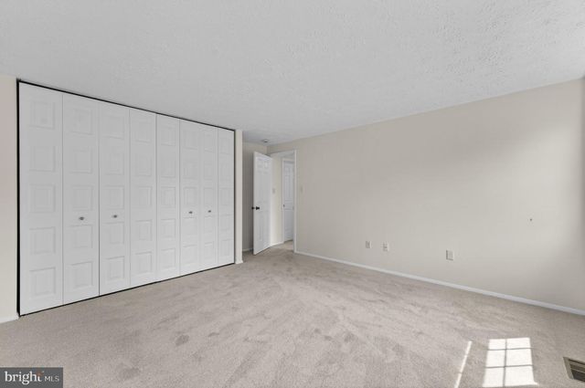 1153 KETTLE POND LN, Great Falls, VA 22066