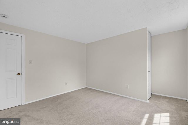 1153 KETTLE POND LN, Great Falls, VA 22066